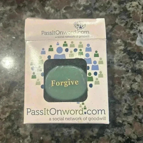 New!!Inspirational tracking stone. Great gift! - Picture 1 of 4